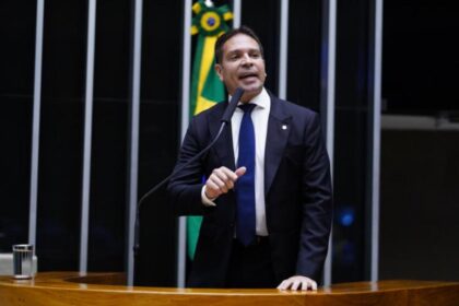 A bancada da federação PSOL-Rede pediu ao presidente da Câmara, Arthur Lira, celeridade na instauração de processo contra Alexandre Ramagem, deputado federal do PL, investigado no inquérito da "Abin Paralela"