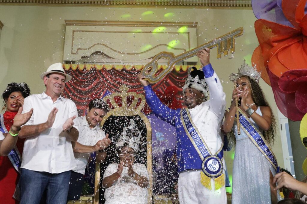 Entrega da chave da cidade ao Rei Momo agora é evento oficial