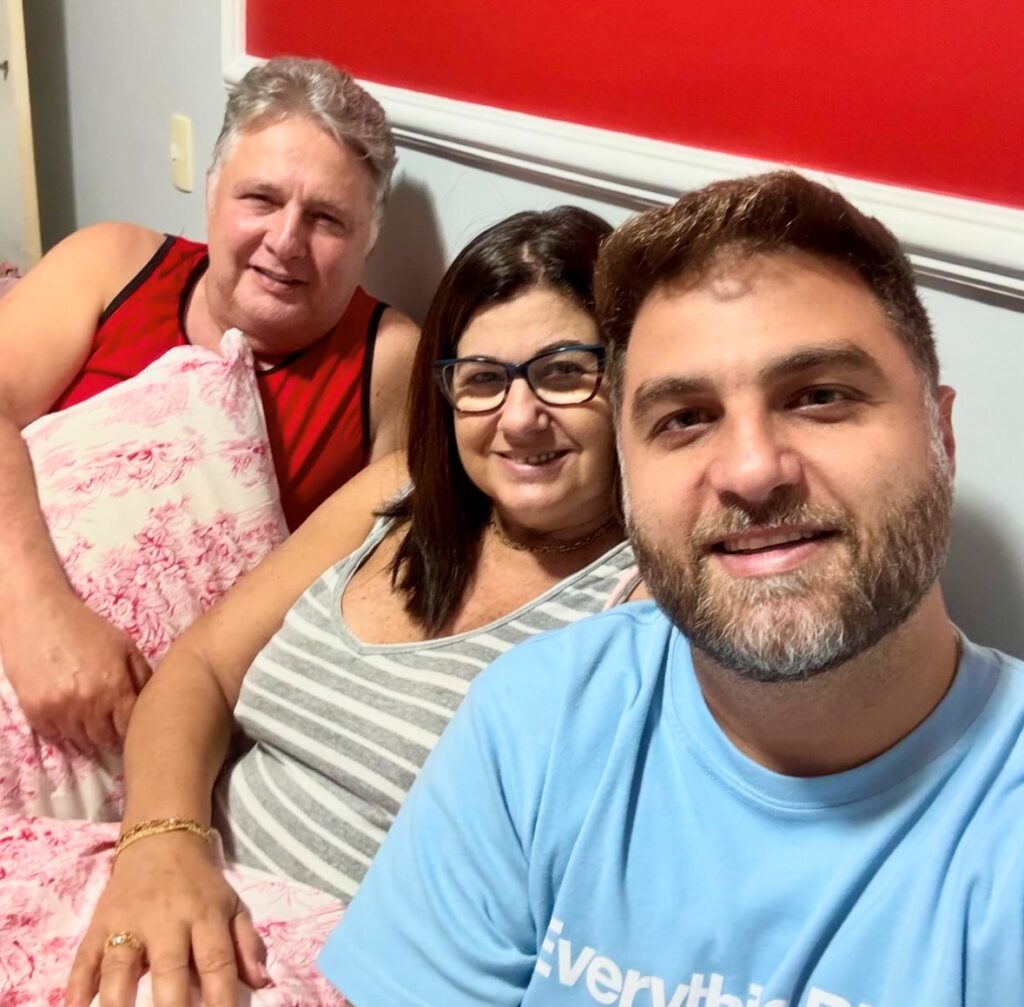 A paz volta ao reino dos Garotinho: família posta foto para mostrar que está (re)unida