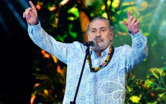 Moacyr Luz inicia celebração dos 45 anos de carreira em show no Jardim Botânico