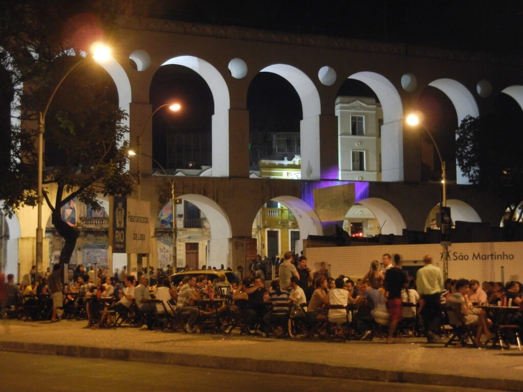 De massas artesanais à coqueteleria premiada, a nova e boa Lapa