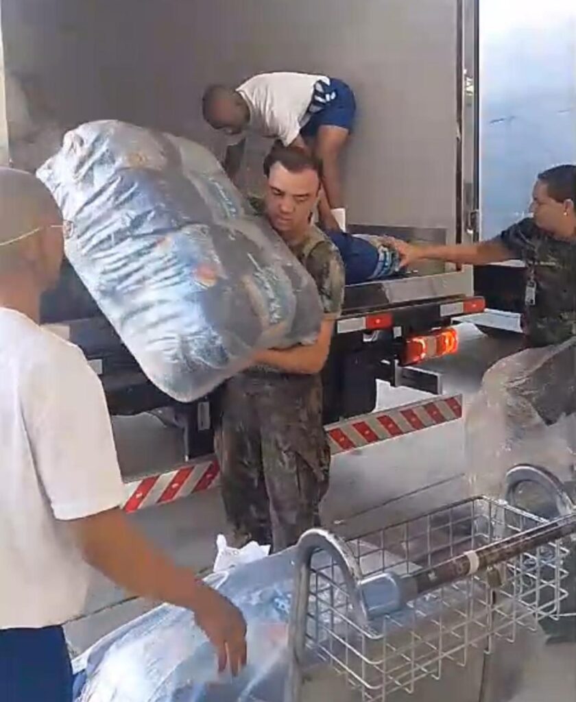 Enchentes no Sul: deputado do Rio consegue enviar 20 toneladas de insumos em avião da FAB