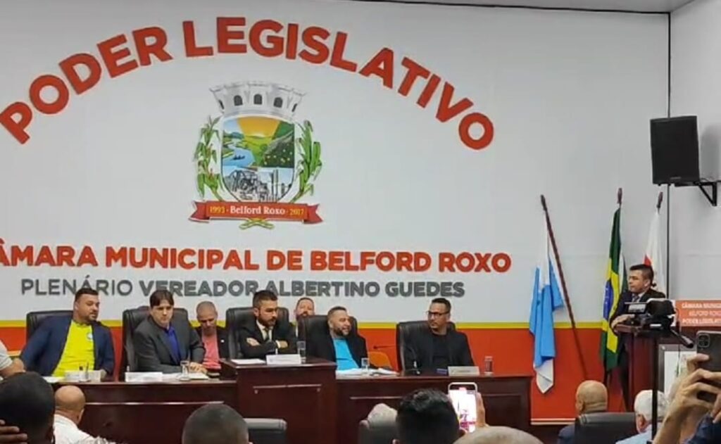 Vereador sem salário adota nova estratégia para marcar presença na Câmara de Belford Roxo