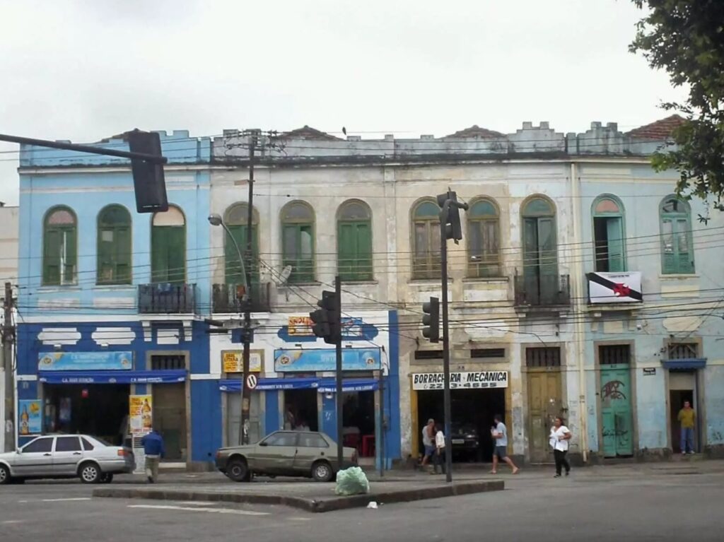Jovem de 20 anos morre esfaqueada no Santo Cristo
