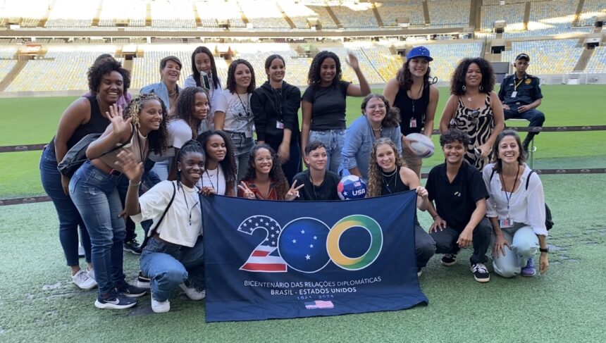 Rio terá 6 meninas de favelas entre as 15 brasileiras selecionadas para intercâmbio esportivo nos EUA