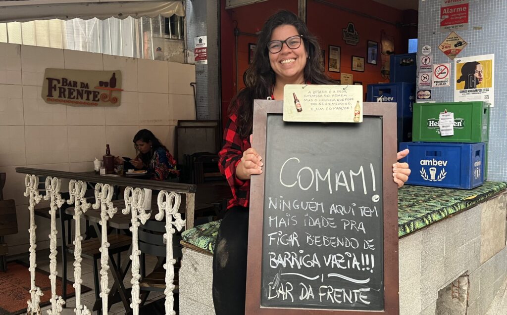 Bar da Frente, 15 anos: porque gastronomia popular, carioca e criativa não sai de moda