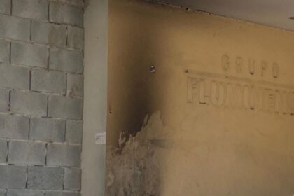 Antigo prédio do jornal O Fluminense é alvo de vandalismo