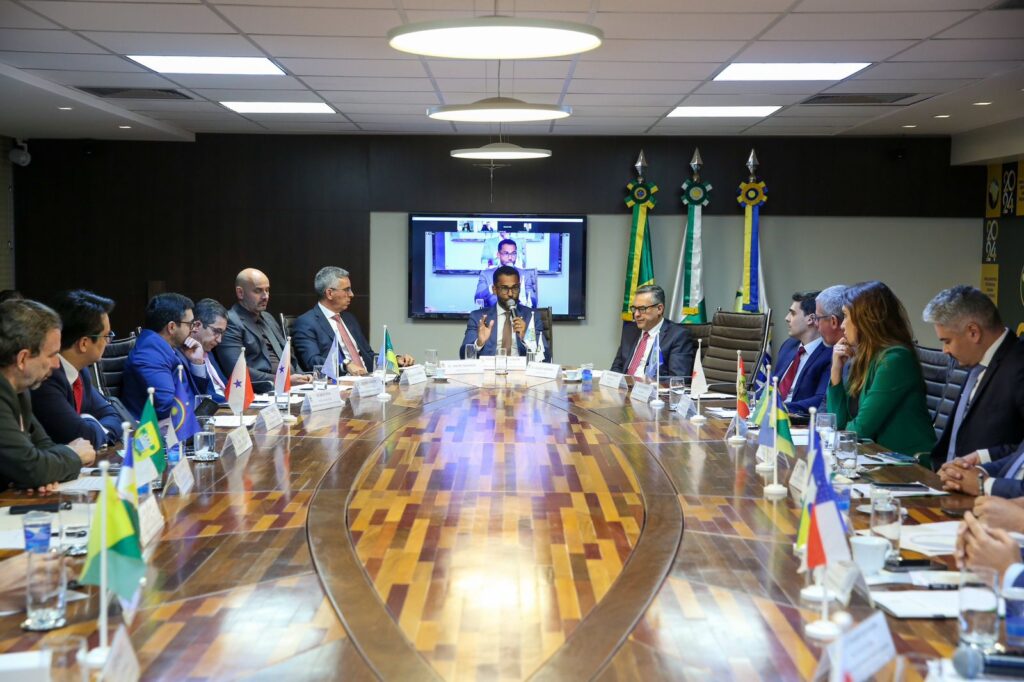 Procurador-Geral da Alerj, Robson Maciel assume Colégio de Procuradores do Brasil