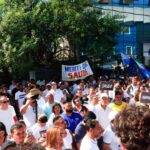 Moradores protestam por melhorias na saúde em São João de Meriti