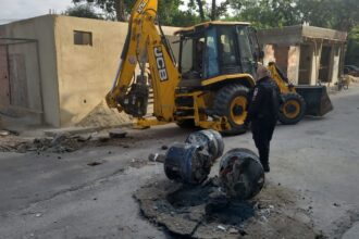 PM remove 12 toneladas de barricadas na Cidade de Deus
