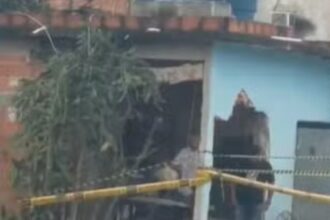 Casa explode em Santa Cruz, Zona Oeste do Rio