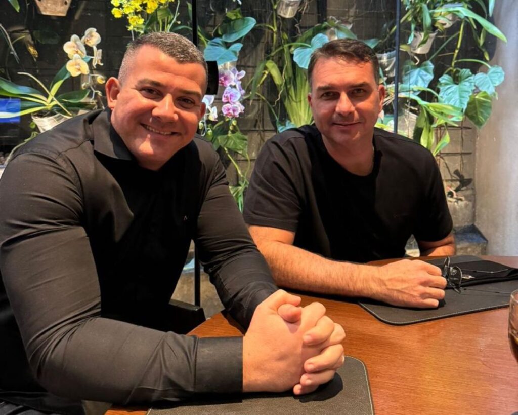 Bolsonaro vai às ruas com Ramagem no dia 18; Campo Grande e Tijuca estão no roteiro