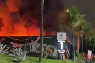 Incêndio destrói 'Casa Warner' no Shopping Nova América