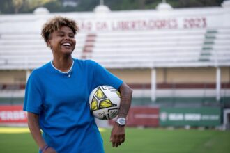 Sorriso Oliveira, titular do Fluminense, está no mini documentário "Futebol: o futuro é feminino", feito pela Assembleia Legislativa, em parceria com o clube