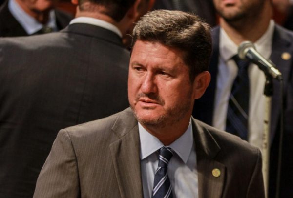 Órgão Especial do Tribunal de Justiça determina o afastamento imediato do deputado estadual Marcos Muller (União) 59 O deputado Marcos Müller foi afastado, mais uma vez, pela Justiça