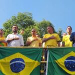 Jair Bolsonaro e Alexandre Ramagem já no trio do evento em apoio ao pré-candidato a prefeito do Rio na Praça Saens Peña, no coração da Tijuca