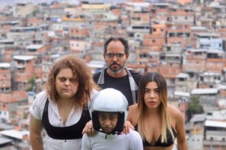 Teatro Lea Garcia encerra temporada de 'Nada Me Aflige - Made In Favela'