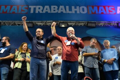 Rodrigo Neves oficializa candidatura a prefeito em Niterói