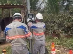 Enel remove quase 300 'gatos' de energia em Guapimirim e Cachoeiras