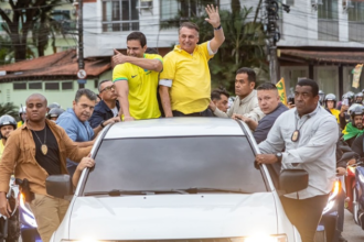 MDB do prefeito Fernando Jordão pede multa a Bolsonaro e a Renato Araújo por ato em Angra