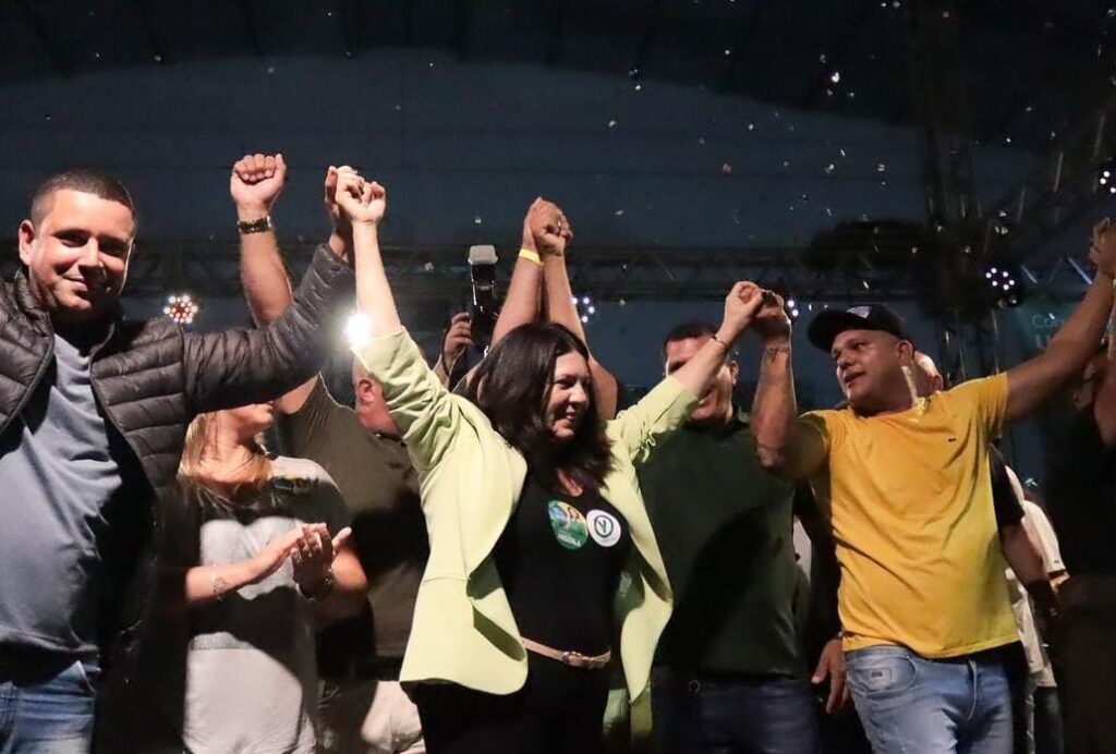 Áudios ameaçam servidores de Cabo Frio para comparecerem na convenção da prefeita
