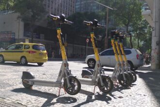 Patinetes elétricas compartilhadas chegam ao Centro do Rio