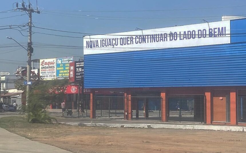 TRE manda Dudu Reina remover faixa gigante de comitê