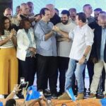 Aureo Ribeiro cumprimenta Eduardo Paes em evento de campanha: pressionado pelo governador Cláudio Castro, o presidente do Solidariedade publica em rede social o seu repúdio às críticas que o prefeito vem fazendo ao governo do estado