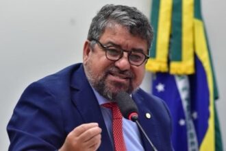 O deputado federal Washington Quaquá tem o registro de candidatura impugnado pelo Ministério Público Eleitoral: robô encontrou condenação do Tribunal de Contas do Estado