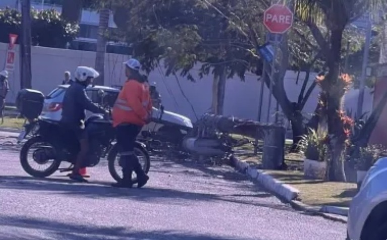 Polícia investiga morte de jovem atingido por transformador em Niterói