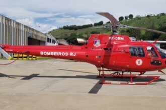 Helicóptero dos Bombeiros faz pouso de emergência na BR-040