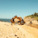 MP pede paralisação das obras do canal da Praia do Recanto, em Maricá