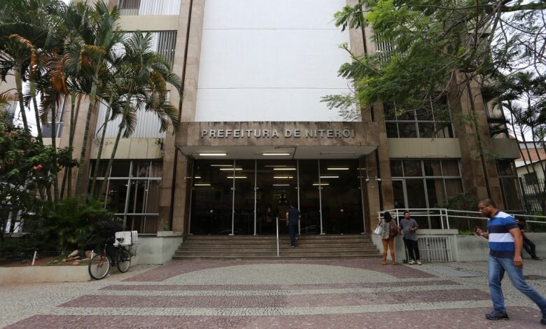 Justiça barra divulgação de pesquisa eleitoral em Niterói