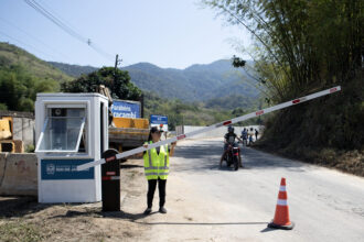 Estrada da Serra de Paracambi vai operar com sistema pare e siga