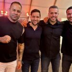 Da esquerda para a direita: Filippe Poubel, Thiago Pampolha, Rodrigo Amorim e Leandro Monteiro: encontro no Rock in Rio - Álbum pessoal