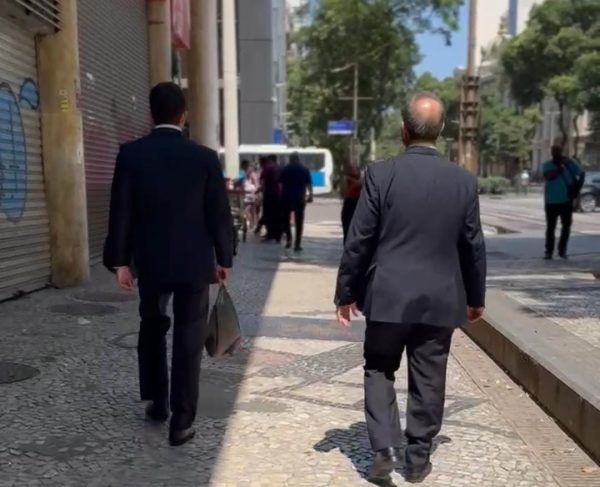 Adeus terno aos 40°C: advogados não precisam mais usar paletó e gravata durante o verão