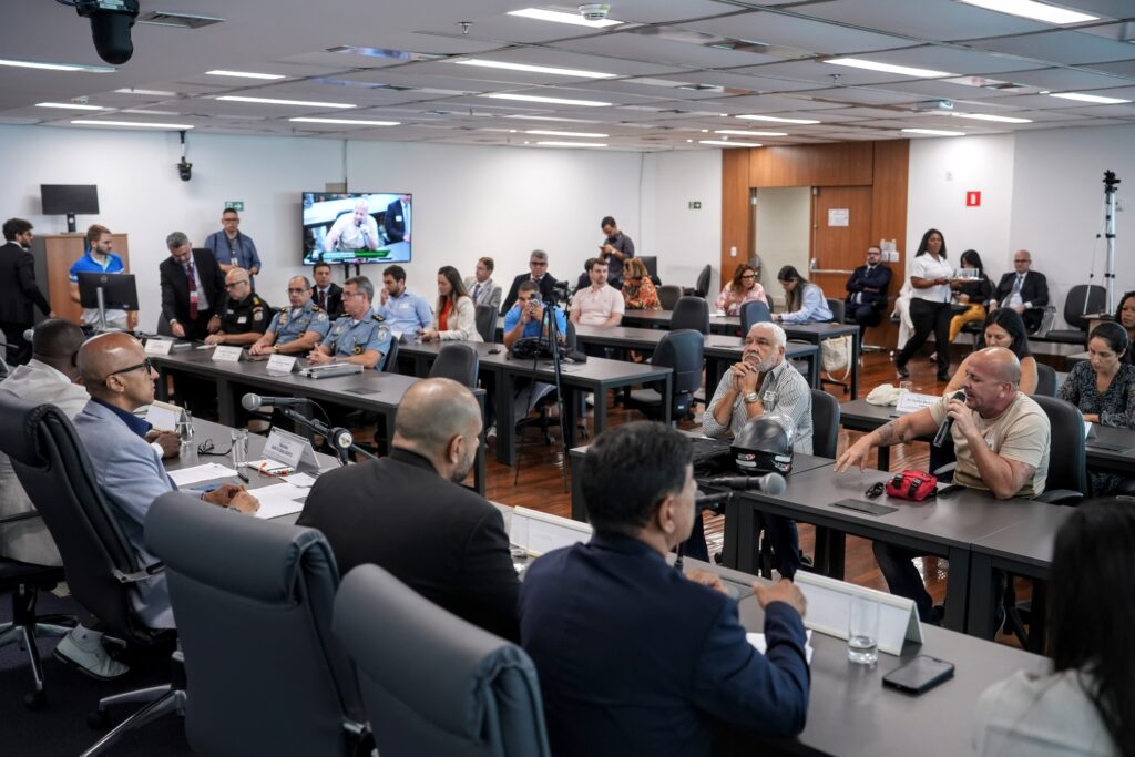 Comissão de Segurança da Alerj defende fim da escala 24×48 na PM