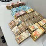 Mulher é presa em flagrante com R$ 300 mil na Rodoviária de Nova Iguaçu