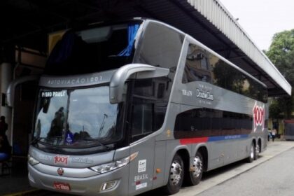 Tiro atinge ônibus e passageira fica ferida na Dutra