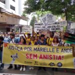 Protesto pede justiça por Marielle e Anderson antes de julgamento