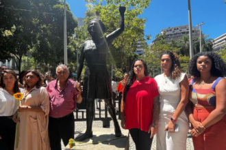 Família da vereadora Marielle Franco organiza protesto por justiça em dia de júri popular dos acusados do assasinato