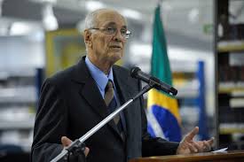 O ex-prefeito Roberto Saturnino Braga morreu, nesta quinta-feira (3), aos 93 anos