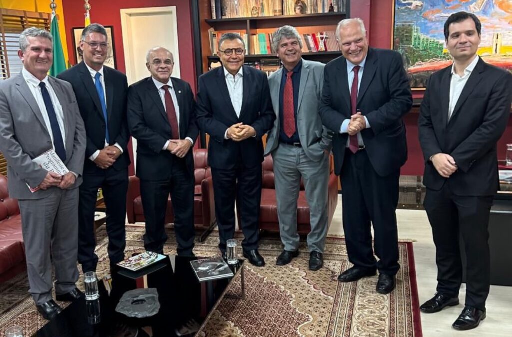 Integrantes do PSB do Rio vão ao presidente nacional discutir os rumos do partido