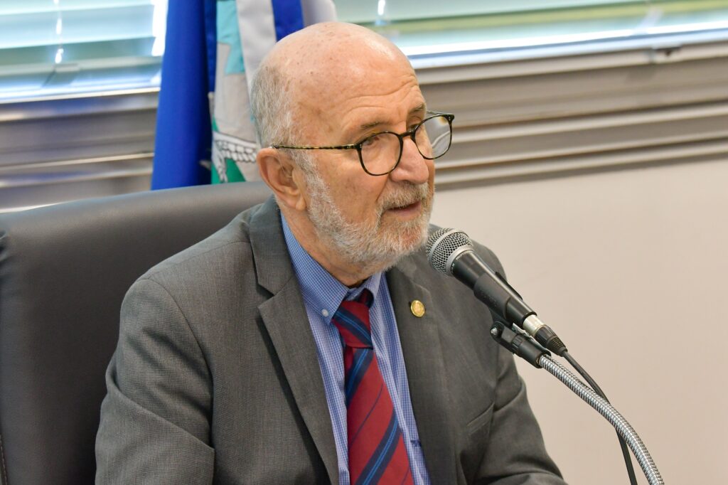 CCJ dá parecer favorável a projeto para estender prazo da lei do IPVA em Dia