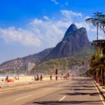 Sala de aula melhor não há: CAU/RJ e Secovi Rio estarão, neste domingo, na Praia do Leblon, orientando síndicos sobre práticas e responsabilidades legais na gestão de condomínios