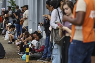 Candidatos encaram segundo dia de Enem neste domingo