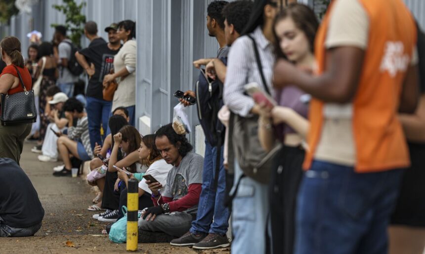 Candidatos encaram segundo dia de Enem neste domingo