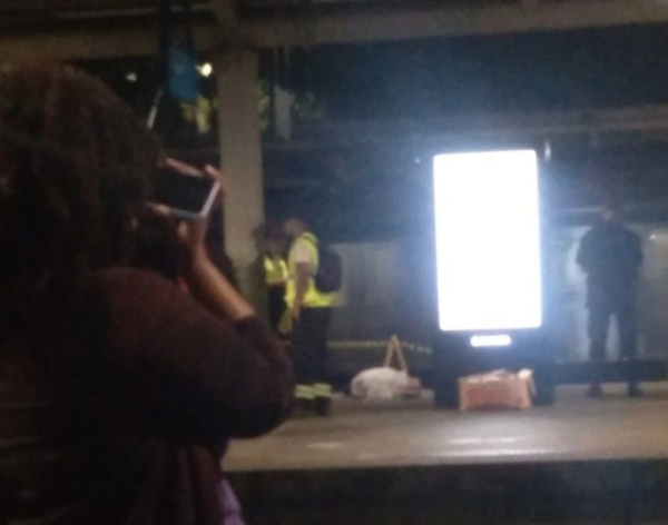 Homem passa mal em trem e morre na estação São Cristóvão