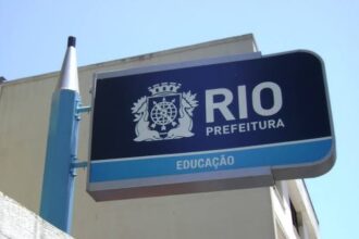 'Nova' carga horária surge em sistema e assusta professores da rede municipal do Rio