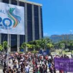 professores protestando em frente a prefeitura do rio de janeiro